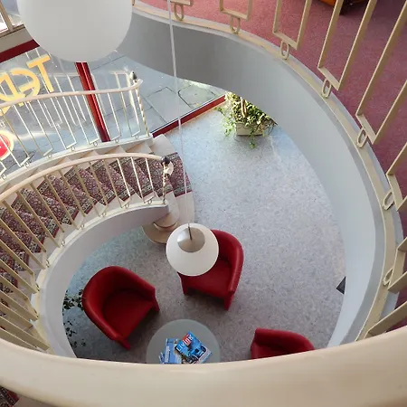 호텔 Brit Terminus 3*