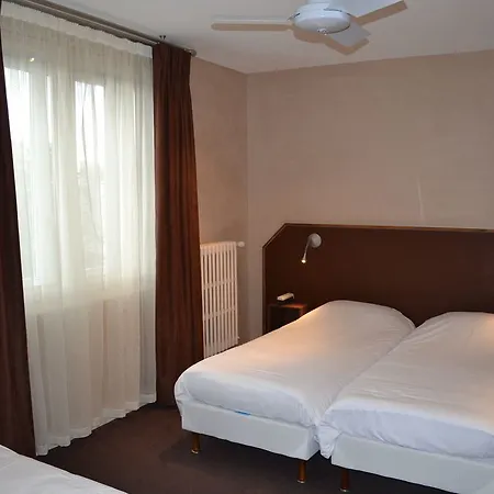 Brit Terminus Hotel 3*
