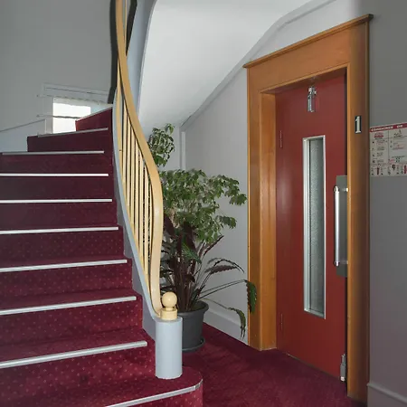 Hotel Brit Terminus 3*