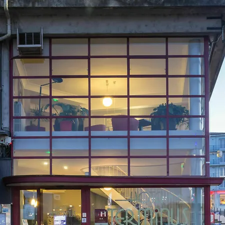 Brit Hotel Terminus 3*